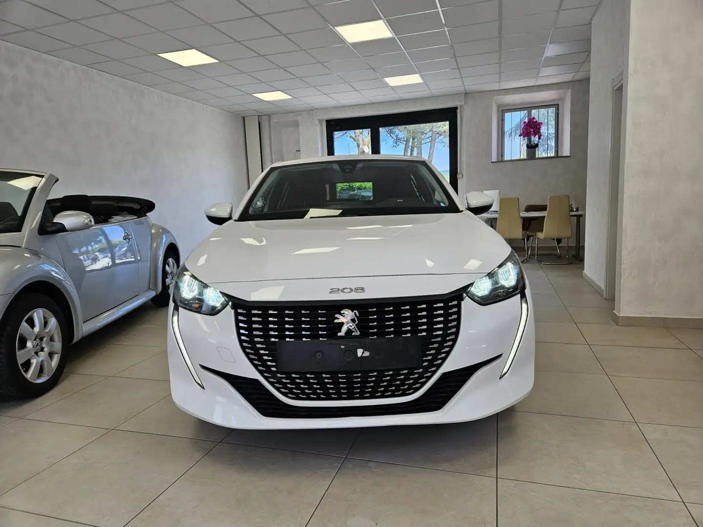 Peugeot 208 1.2 puretech Active s&s 75cv Weiß - 2