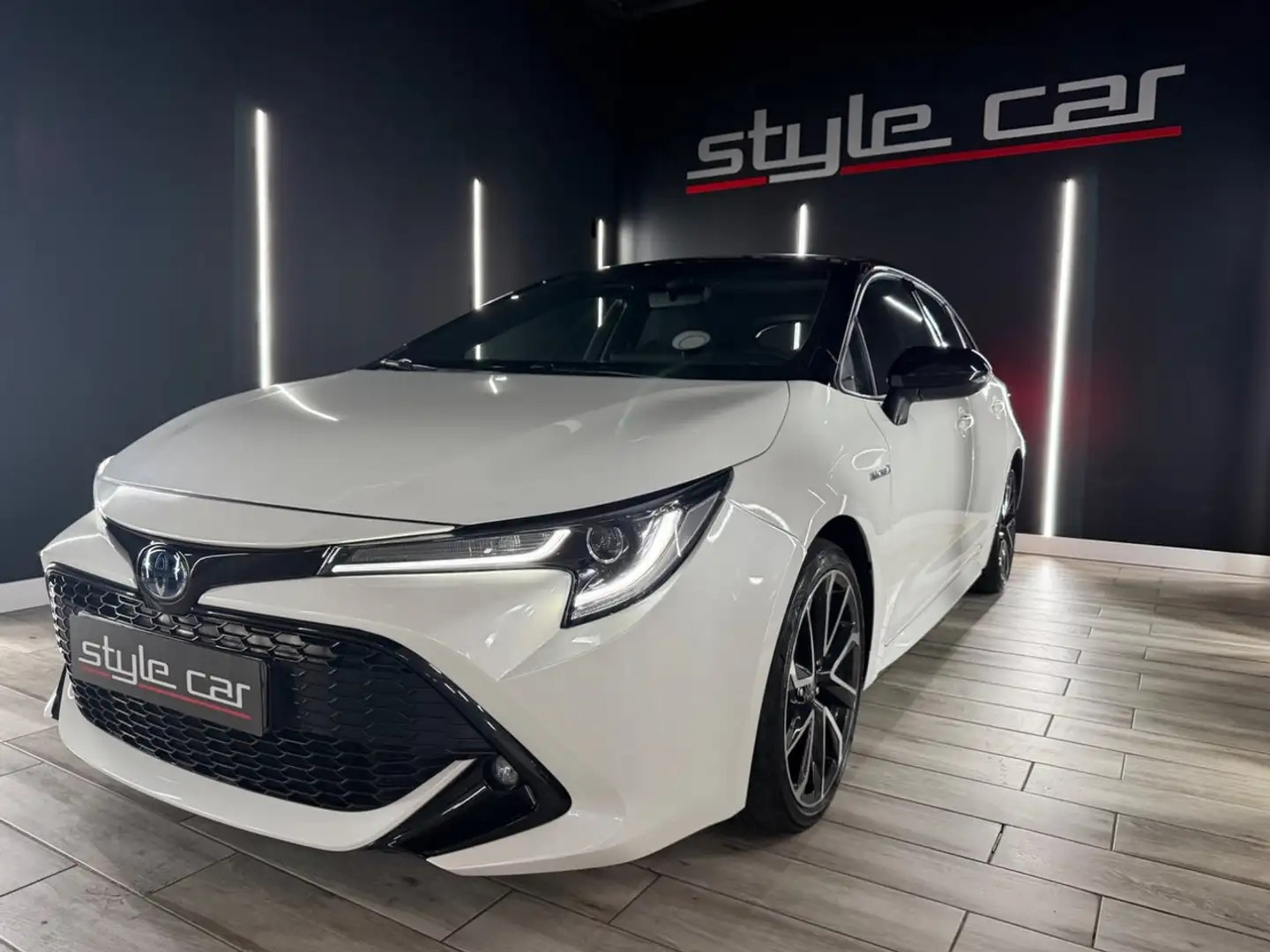 Toyota Corolla 2.0 180H FEEL ECVT Blanco - 1