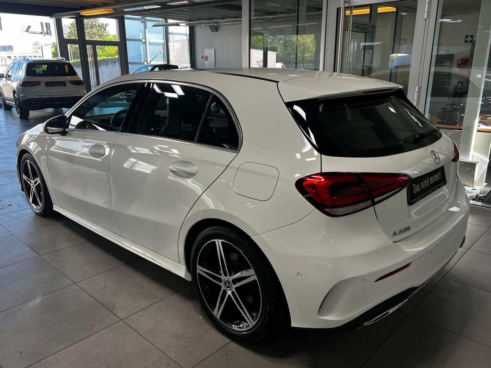 Mercedes-Benz A 220