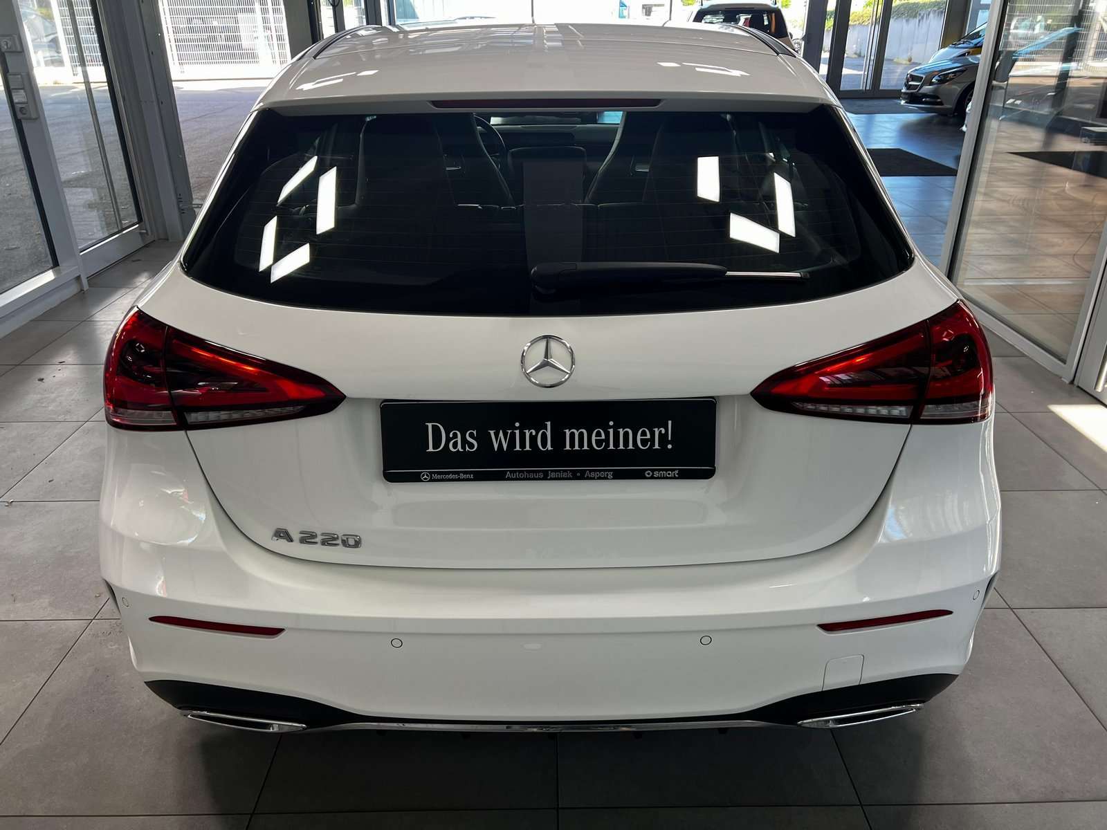 Mercedes-Benz A 220