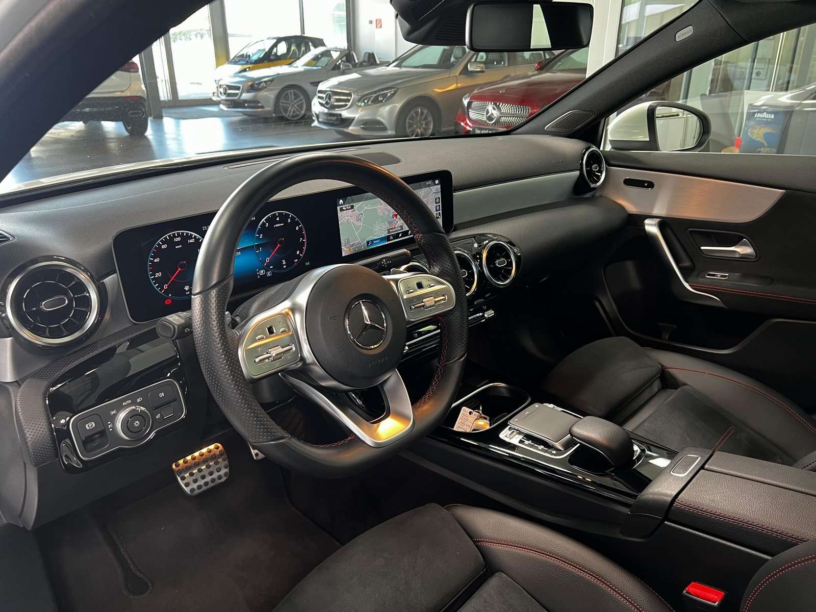Mercedes-Benz A 220