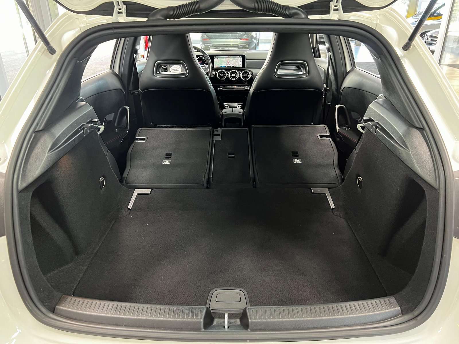 Mercedes-Benz A 220