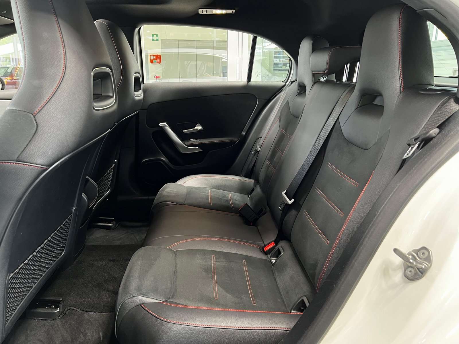 Mercedes-Benz A 220