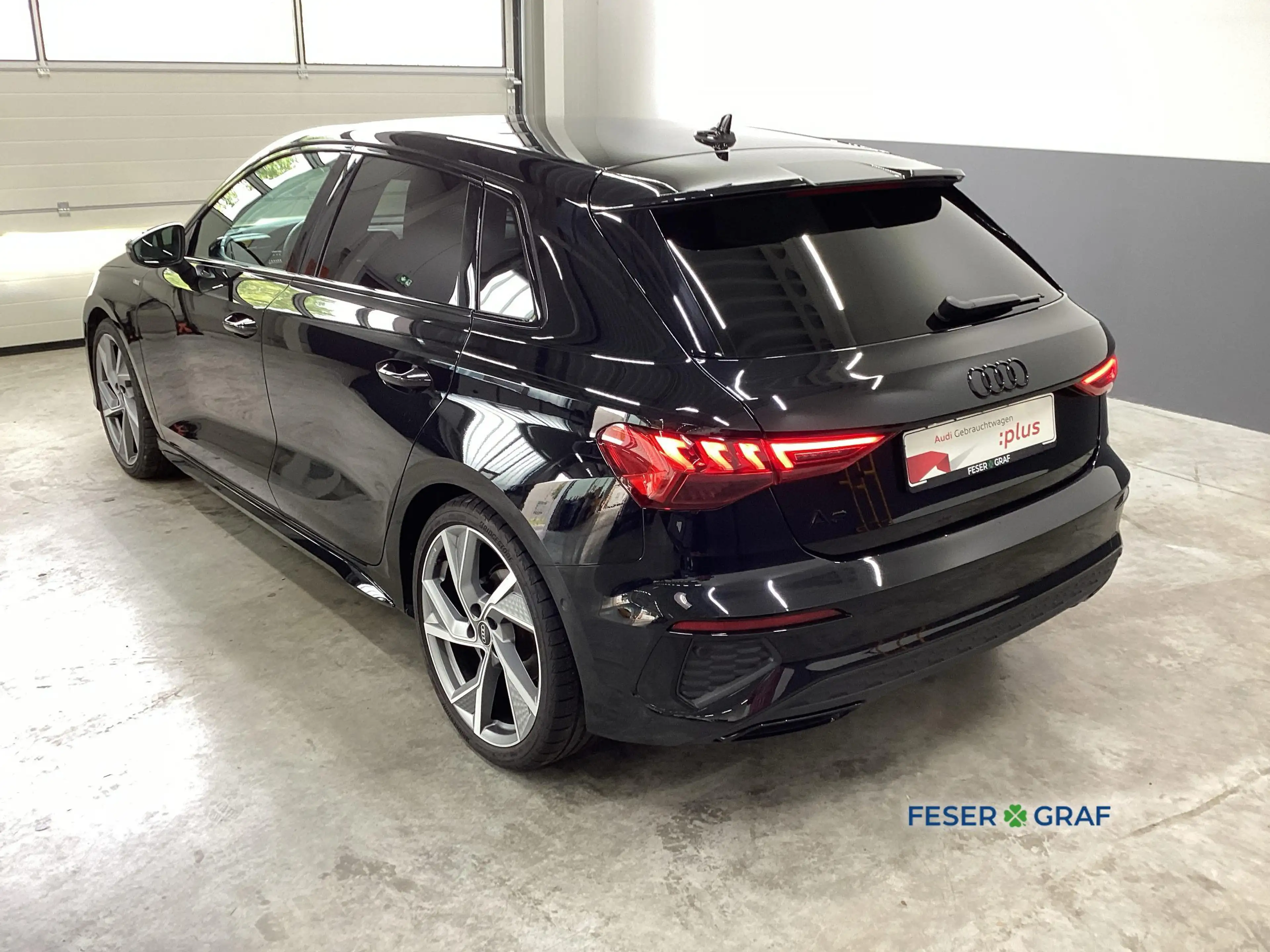 Audi A3 S line 35 TFSI S tronic AHK B&O ACC — photo 4