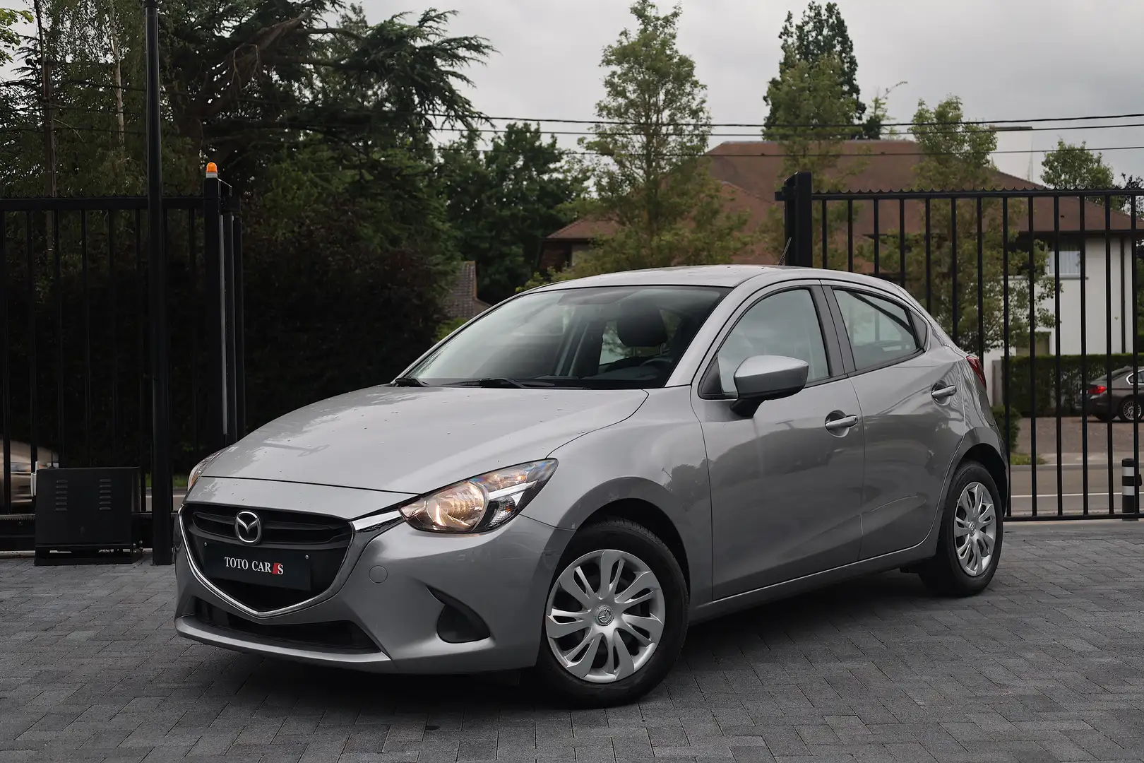 Mazda 2 1.5i | Euro6b | CRUISE | AIRCO | Onderhoudsboek | Grijs - 1