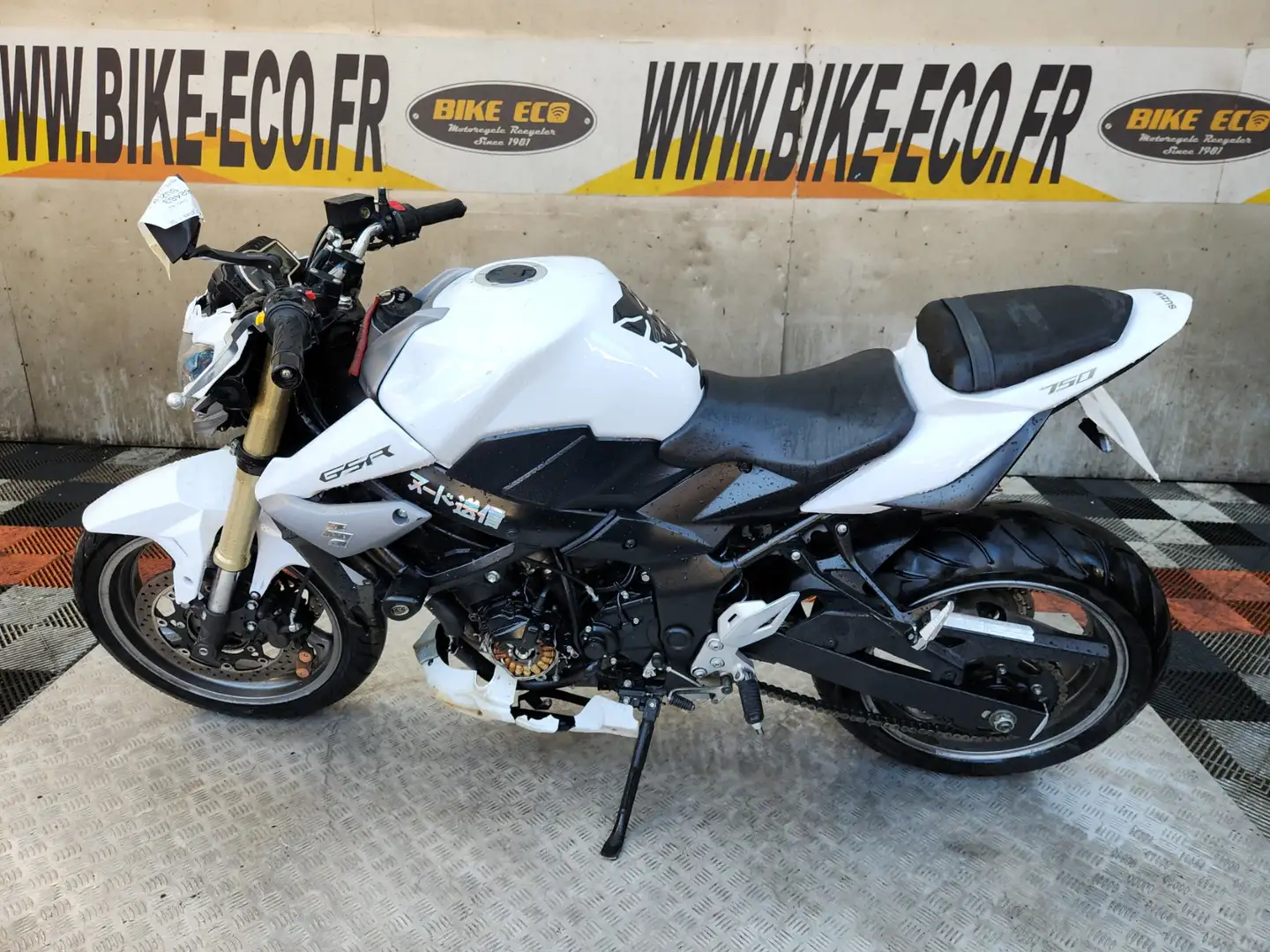 Suzuki GSR 750 Bleu - 2