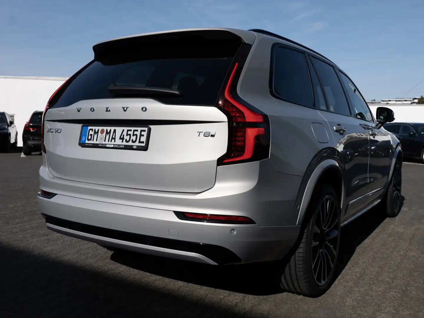 Volvo XC90 2.0 Ultra Dark Recharge Plug-In Hybrid AWD Plateado - 2