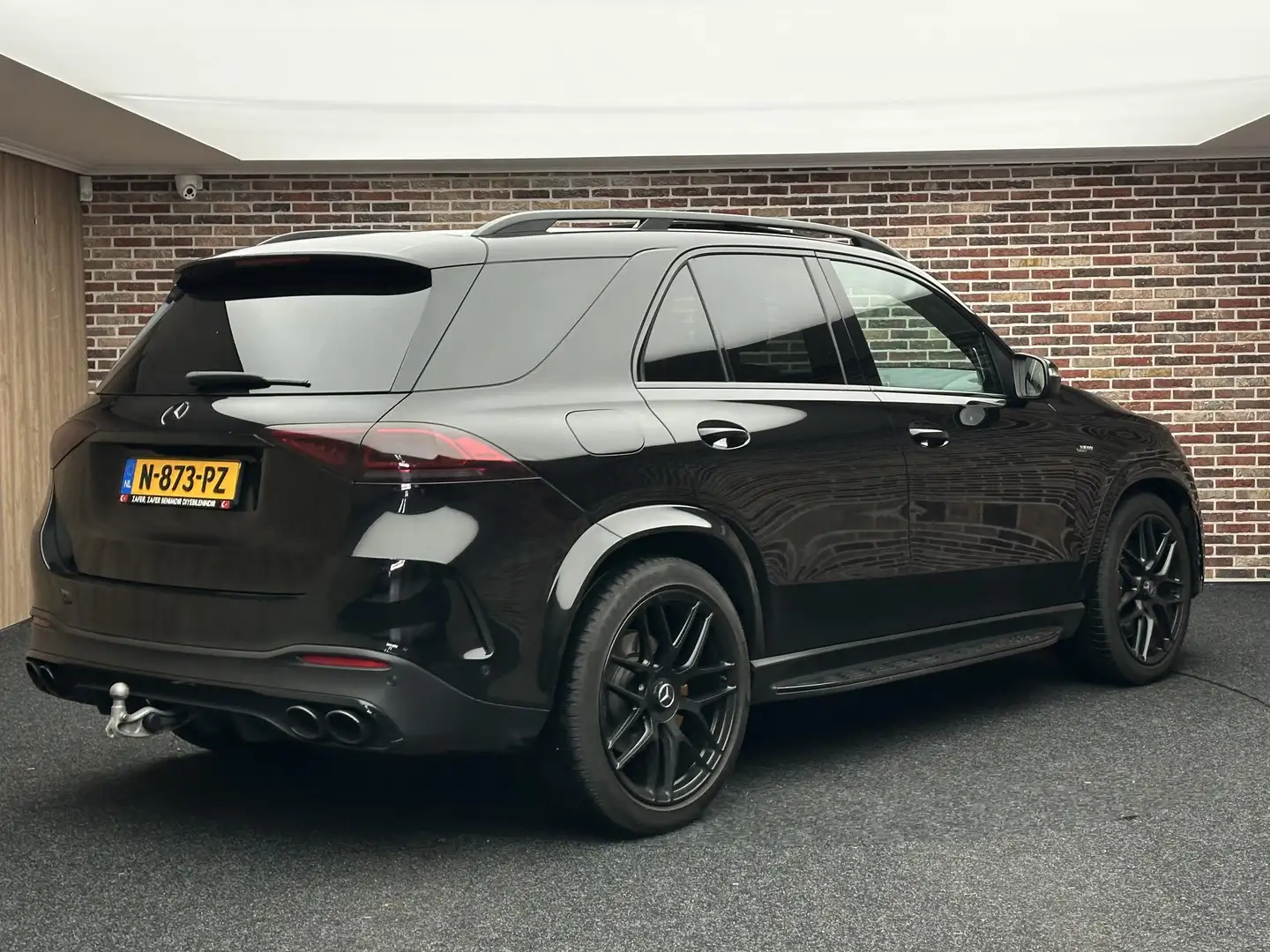 Mercedes-Benz GLE 53 AMG 4MATIC+ Premium Plus B&O | Panorama | Trekhaak | 2 Zwart - 2