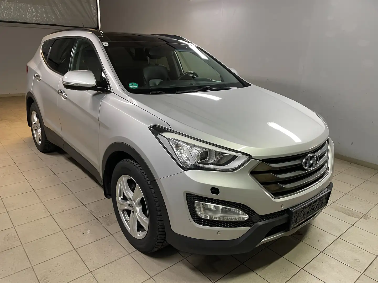 Hyundai SANTA FE blue Style 4WD Silber - 2