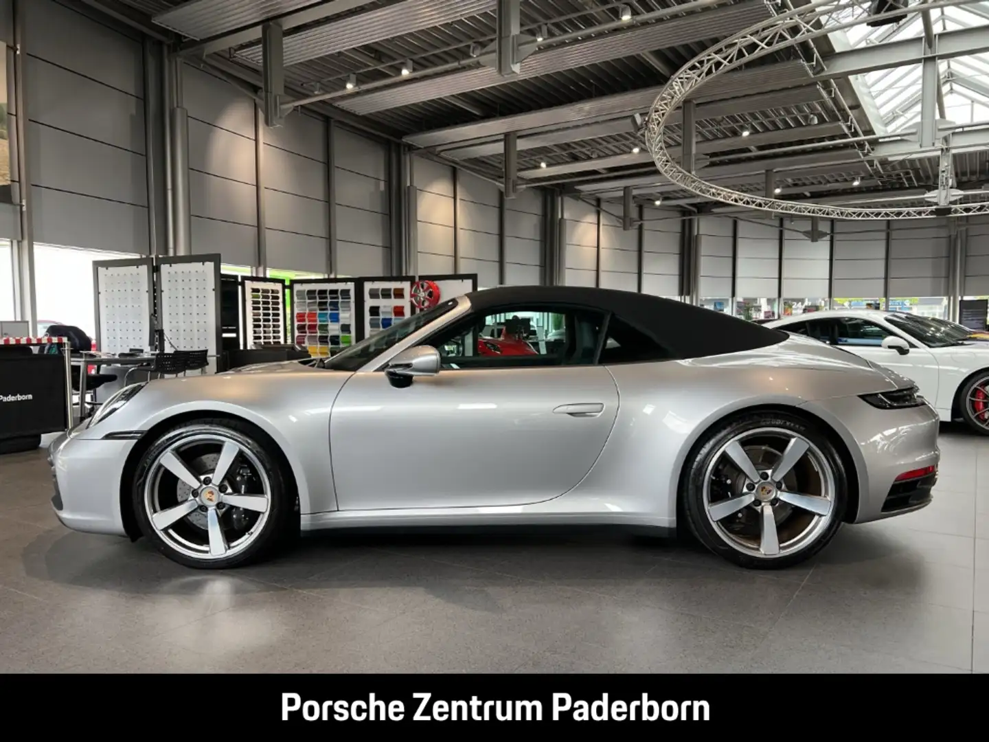 Porsche 992 911 Carrera 4S Cabrio Heritage Design Paket Argent - 2