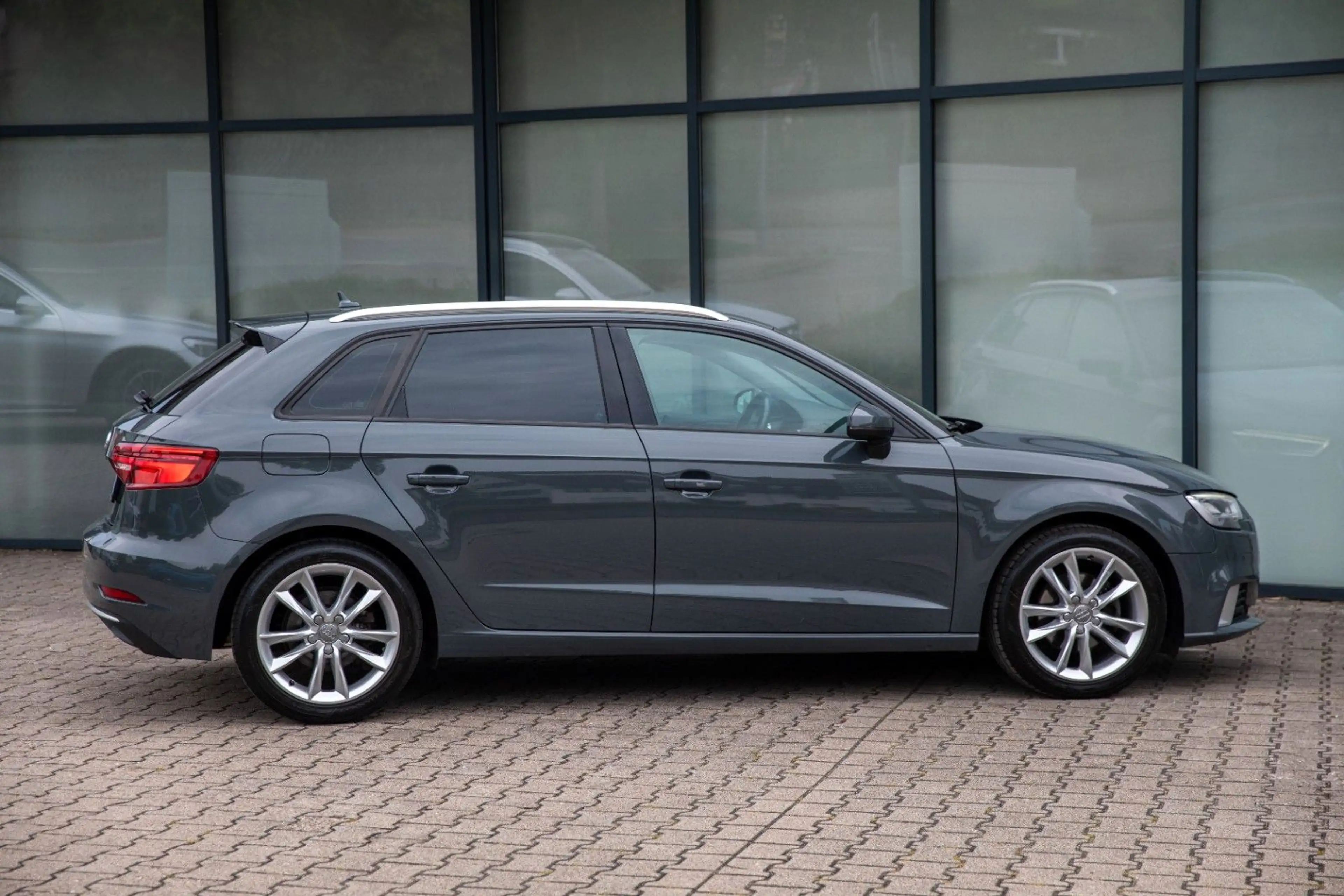 Audi A3 Sportback 1.5 TFSI S-tronic LED Keyless PDC — photo 8