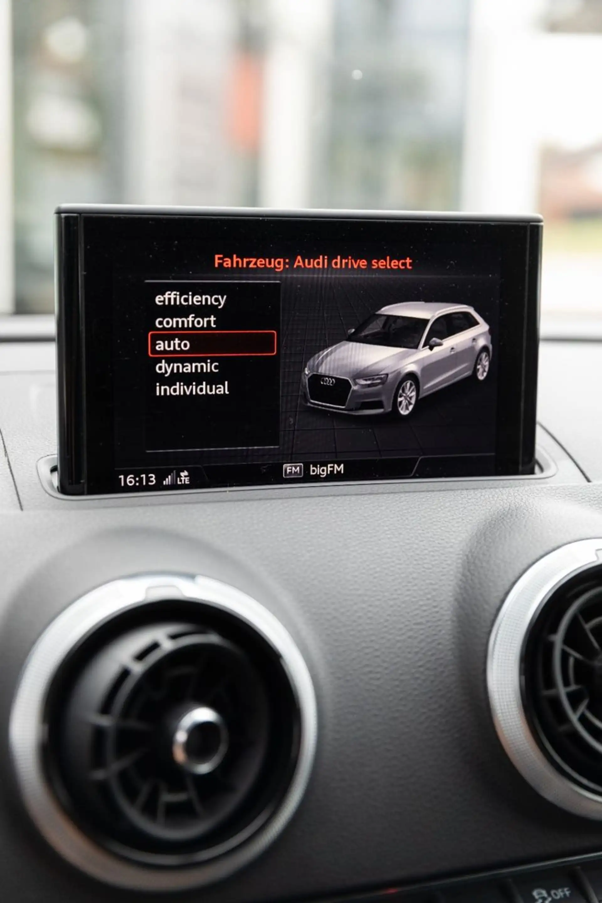 Audi A3 Sportback 1.5 TFSI S-tronic LED Keyless PDC — photo 31