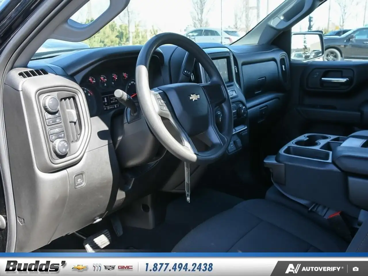 Chevrolet Silverado 1500 снимка Chevrolet Silverado 1500