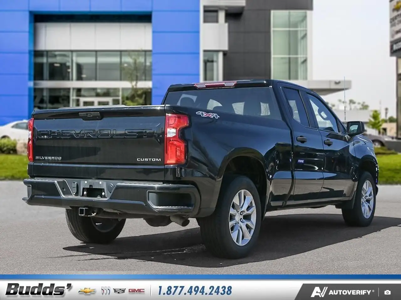 Chevrolet Silverado 1500 снимка Chevrolet Silverado 1500