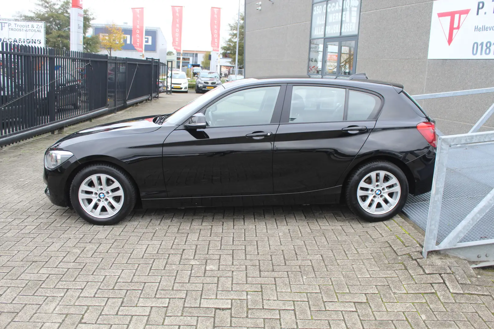 BMW 116 1-serie 116i Business Navigatie/Airco/Cruise contr Noir - 2