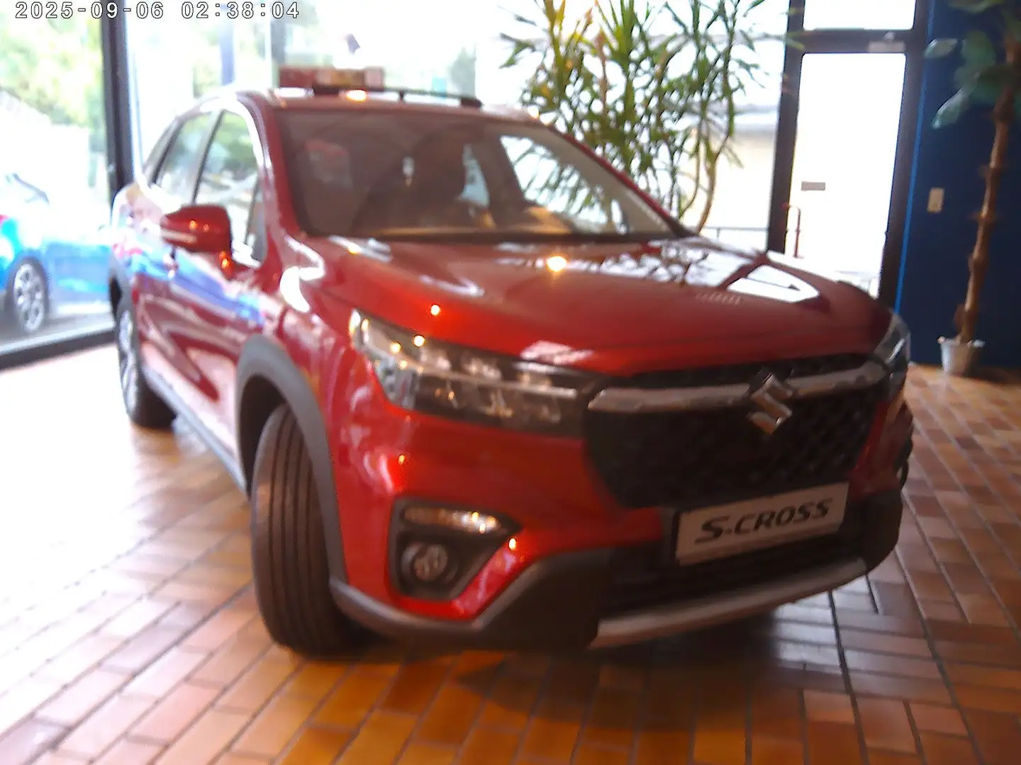 Suzuki S-Cross 1.4 Comfort+ Hybrid ALLGRIP Rouge - 1