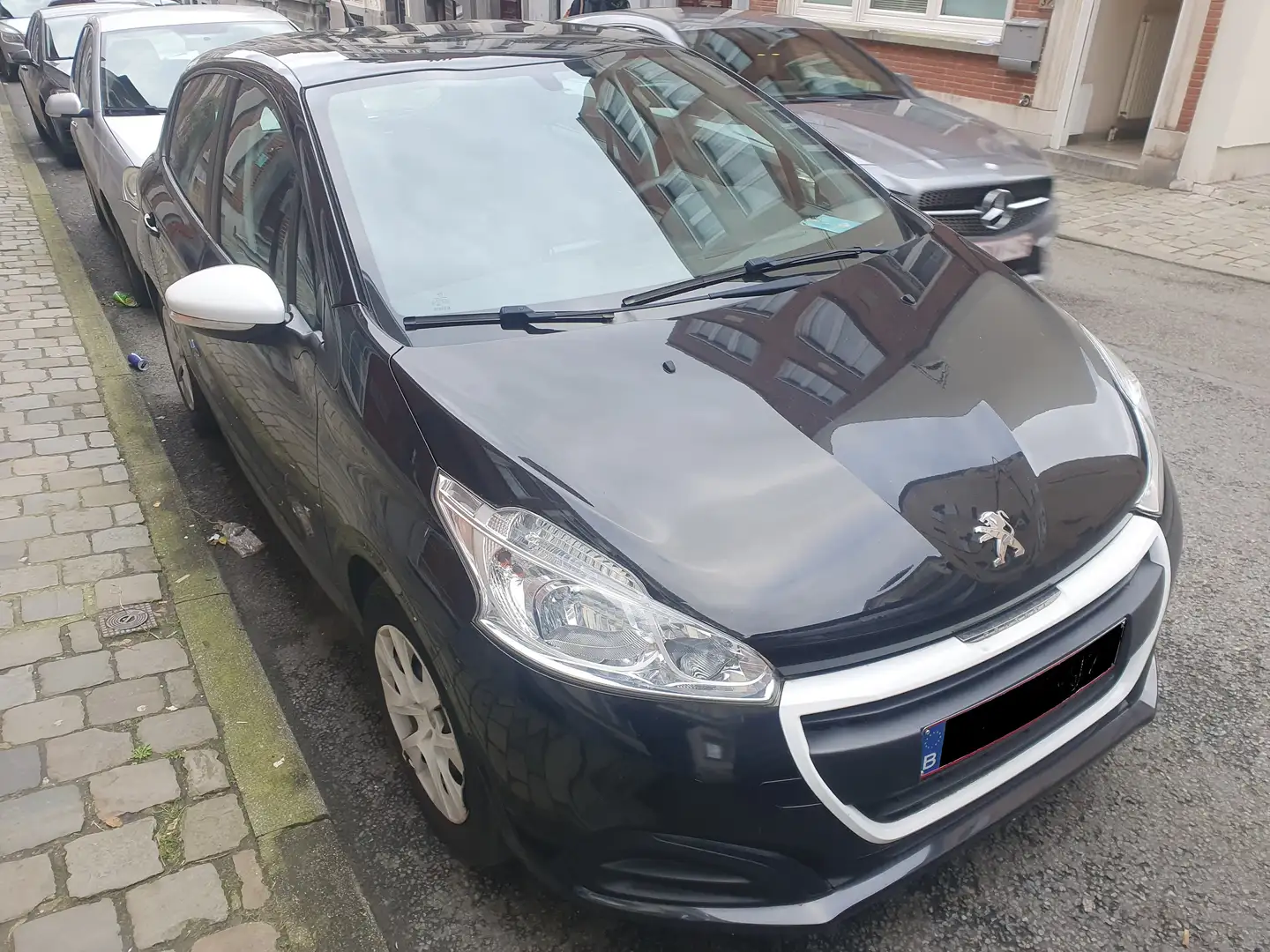 Peugeot 208 1.0i PureTech Like Zwart - 1