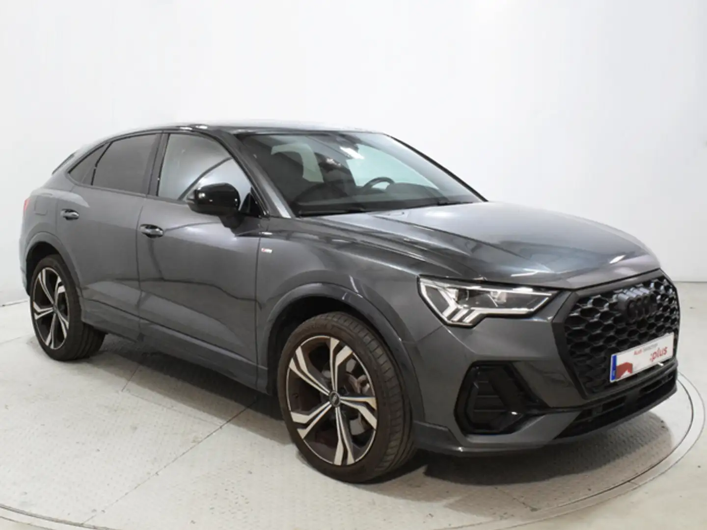 Audi Q3 Sportback 45 TFSIe S line S-tronic Grijs - 1