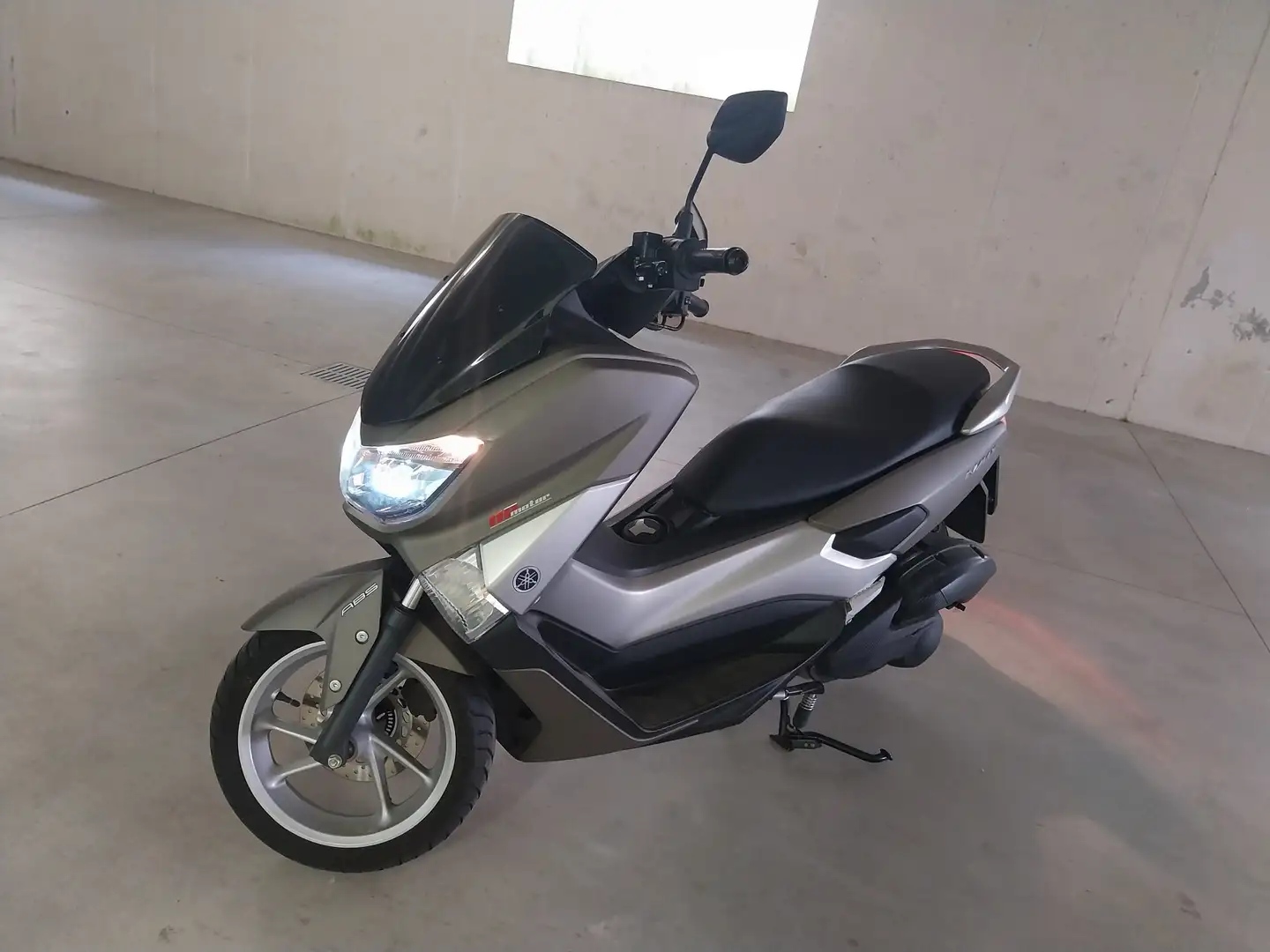 Yamaha NMAX Сірий - 2