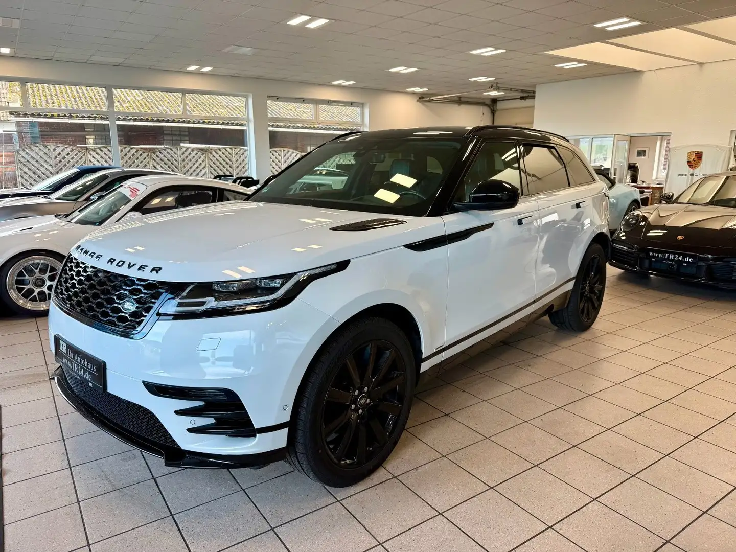 Land Rover Range Rover Velar P250 R-Dynamic SE DesignPaket Weiß - 2