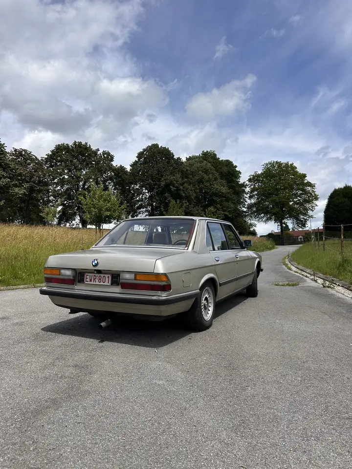 BMW 520i, foto 5