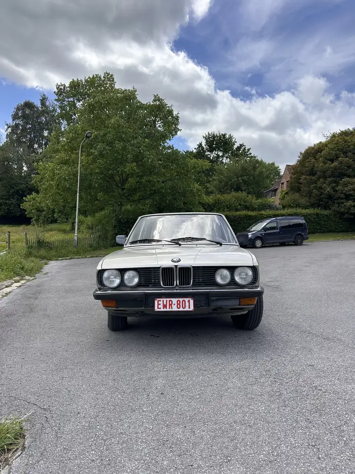 BMW 520i, foto 3