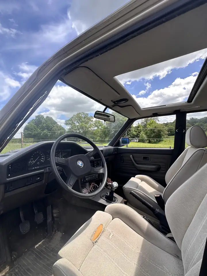 BMW 520i, foto 8