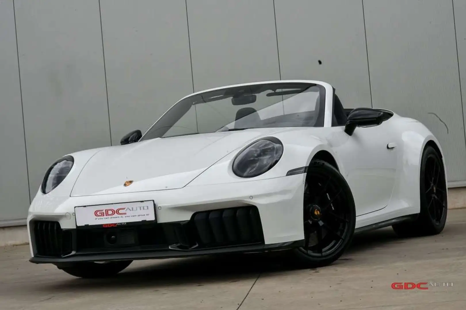 Porsche 992 992.2 l GTS C-cabrio l Sportdesign Pack l Bose Blanc - 2