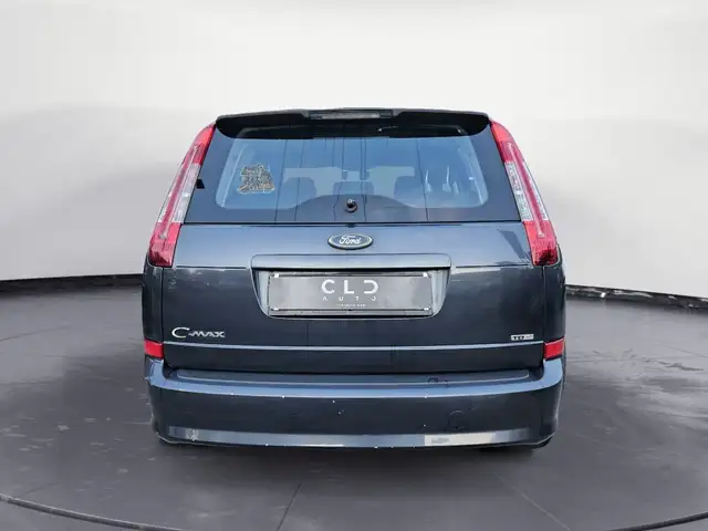 Ford C-Max view 4