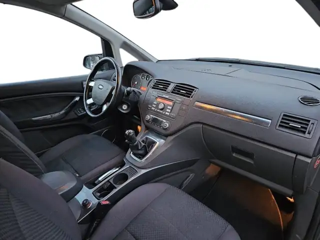 Ford C-Max view 9