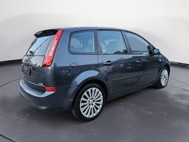 Ford C-Max view 3
