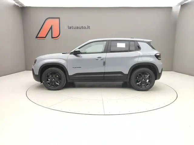 Jeep Avenger view 4
