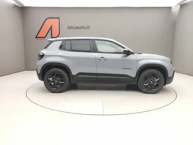 Jeep Avenger view 8