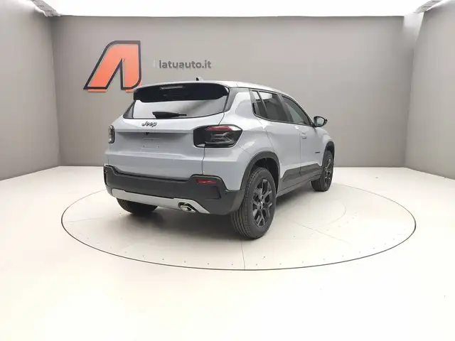 Jeep Avenger view 7