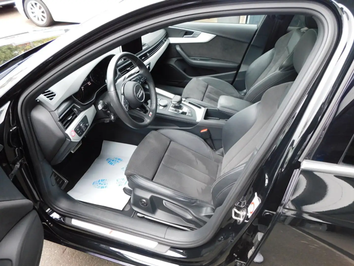 Audi A4 Avant S-Line AUTOM NAVI PANO LED KAMERA 1Hand Schwarz - 2