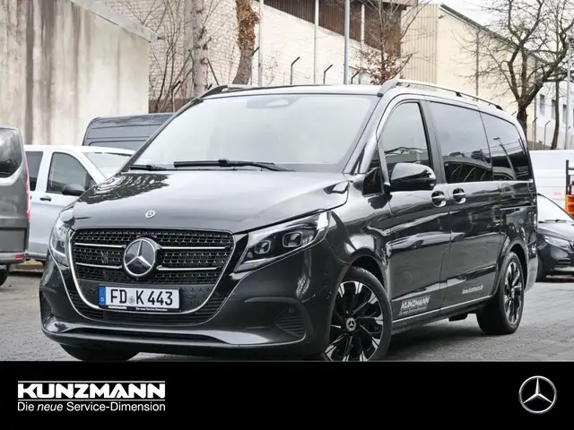 Mercedes-Benz null