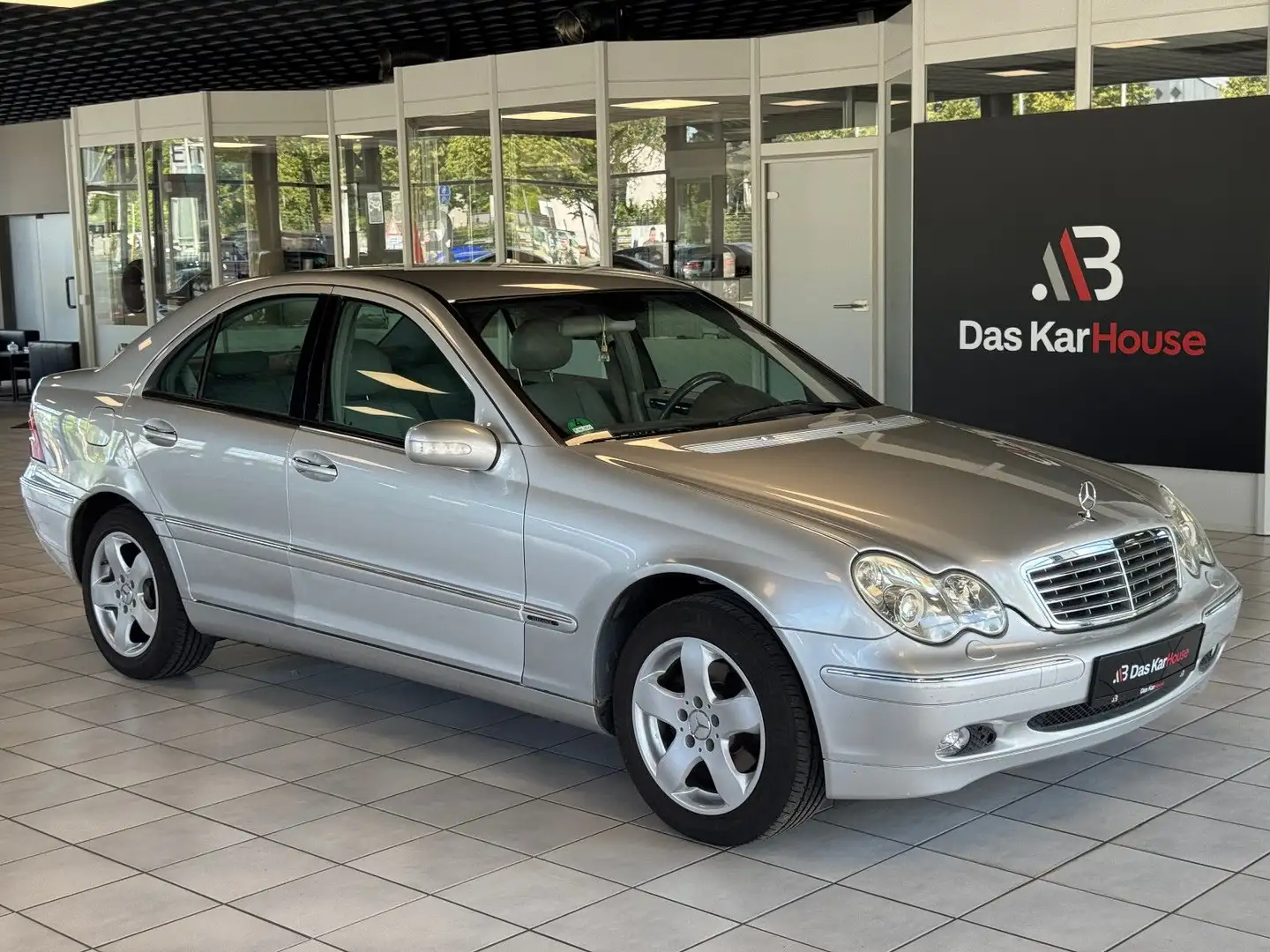 Mercedes-Benz C 180 Kompressor Automatik Bi-Xenon Leder TÜV 26 Zilver - 1