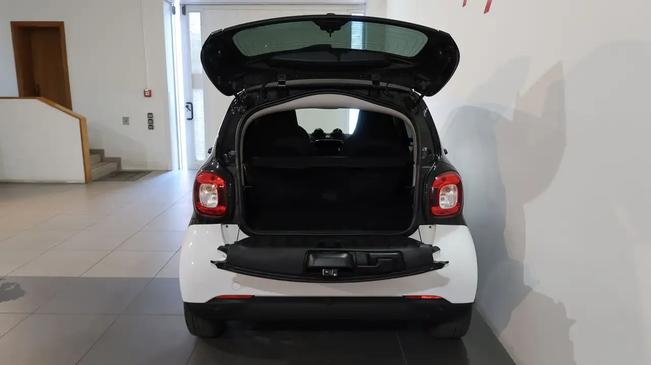 smart forTwo 2021 — фото 12