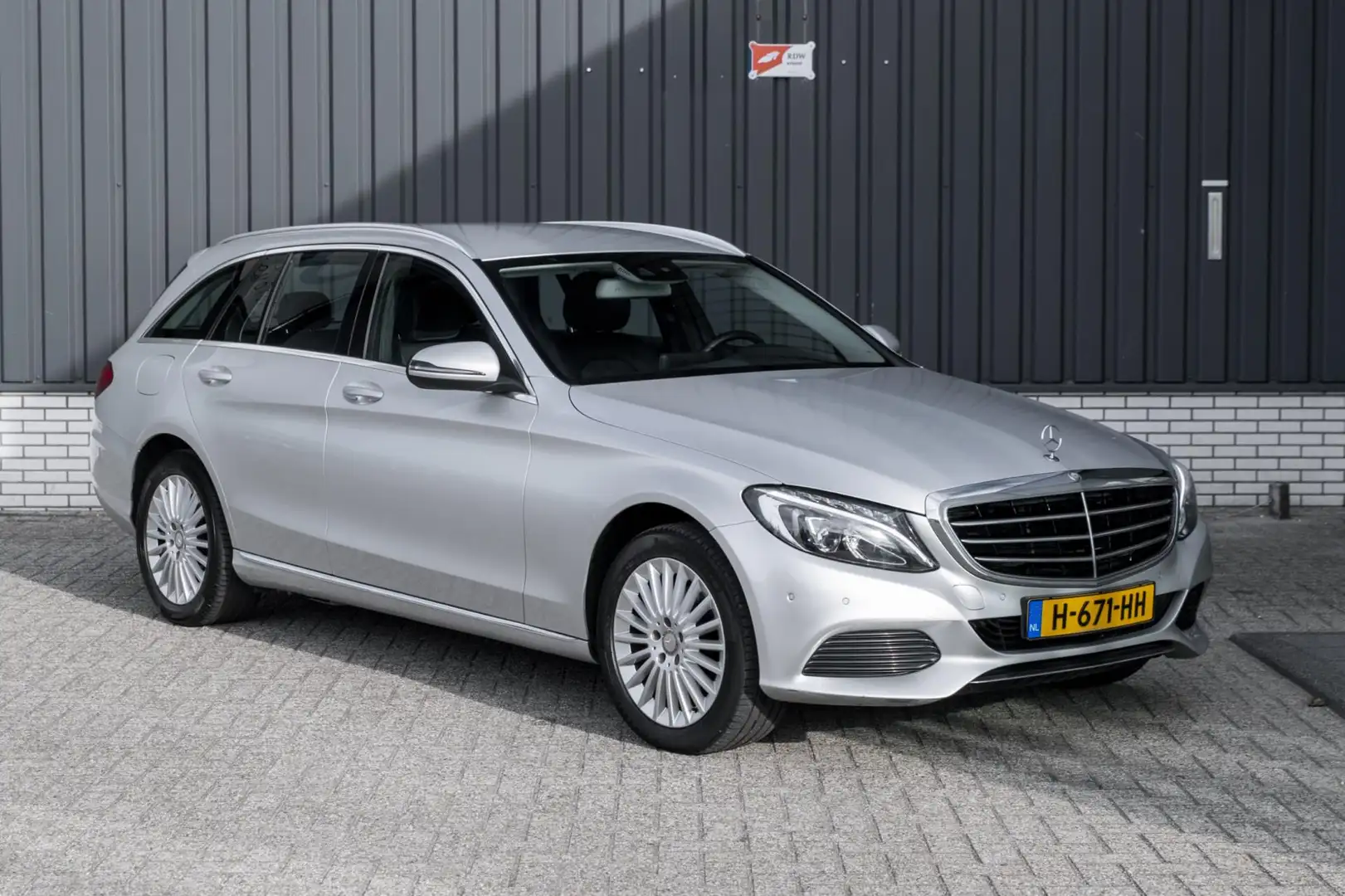 Mercedes-Benz C 180 Estate Edition 1*Navigatie*Stoelverwarming* Gris - 2