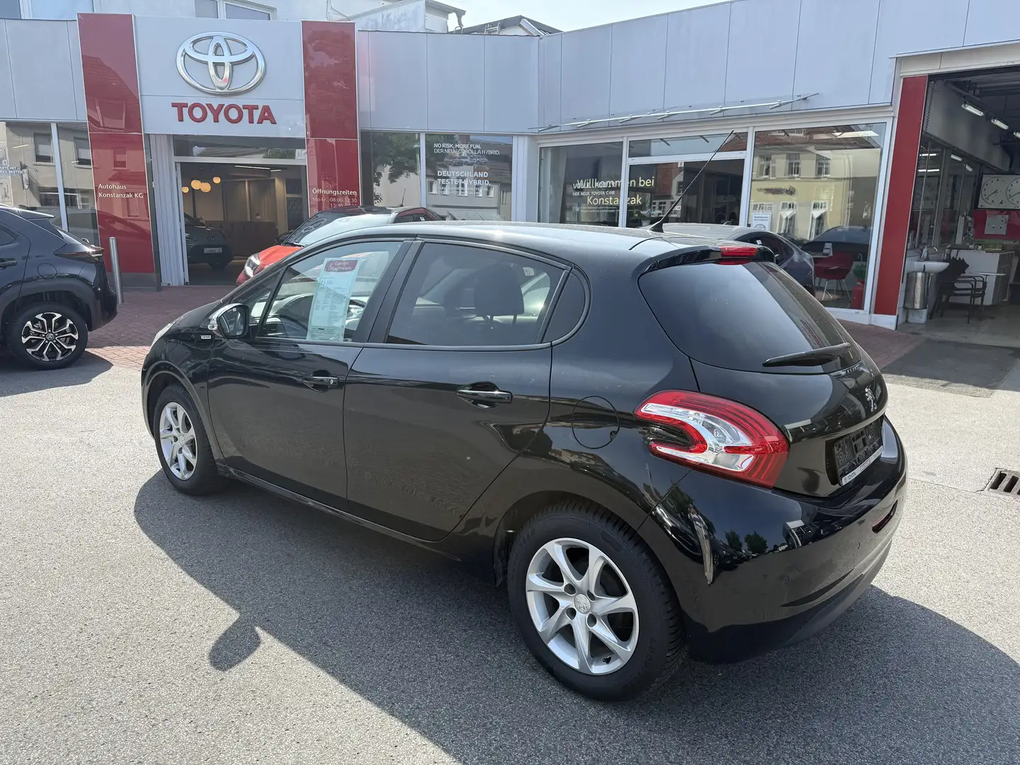 Peugeot 208 Style Negro - 2