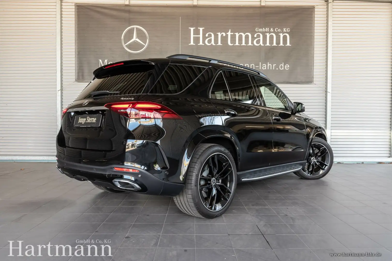 Mercedes-Benz GLE 450 GLE 450 4M AMG Airmatic Fahrassistenz HUD 22" crna - 2