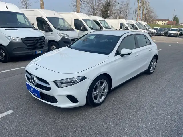 Mercedes-Benz A 180 A 180 d Business