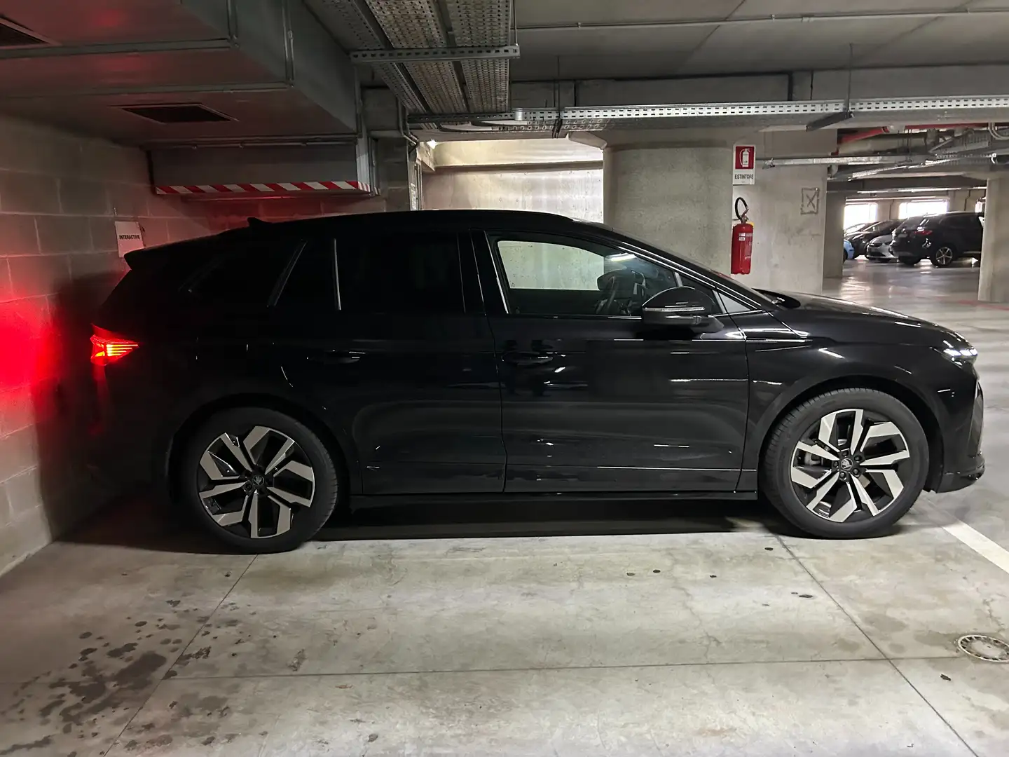 Skoda Enyaq Enyaq 85 Sportline Nero - 2