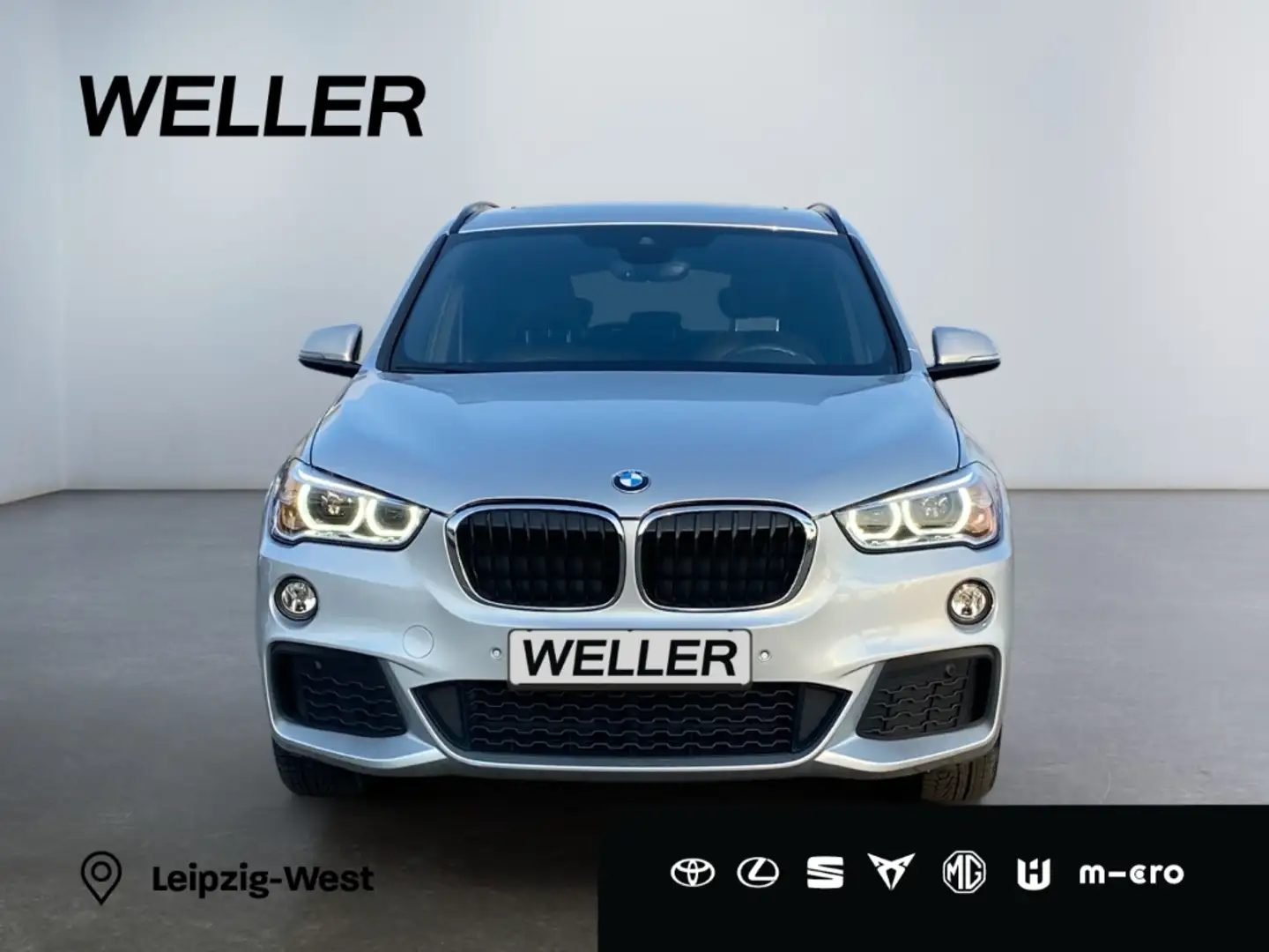BMW X1 sDrive18d M Sport *LED*AHK*HUD*Pano*Leder*CAM* Zilver - 1