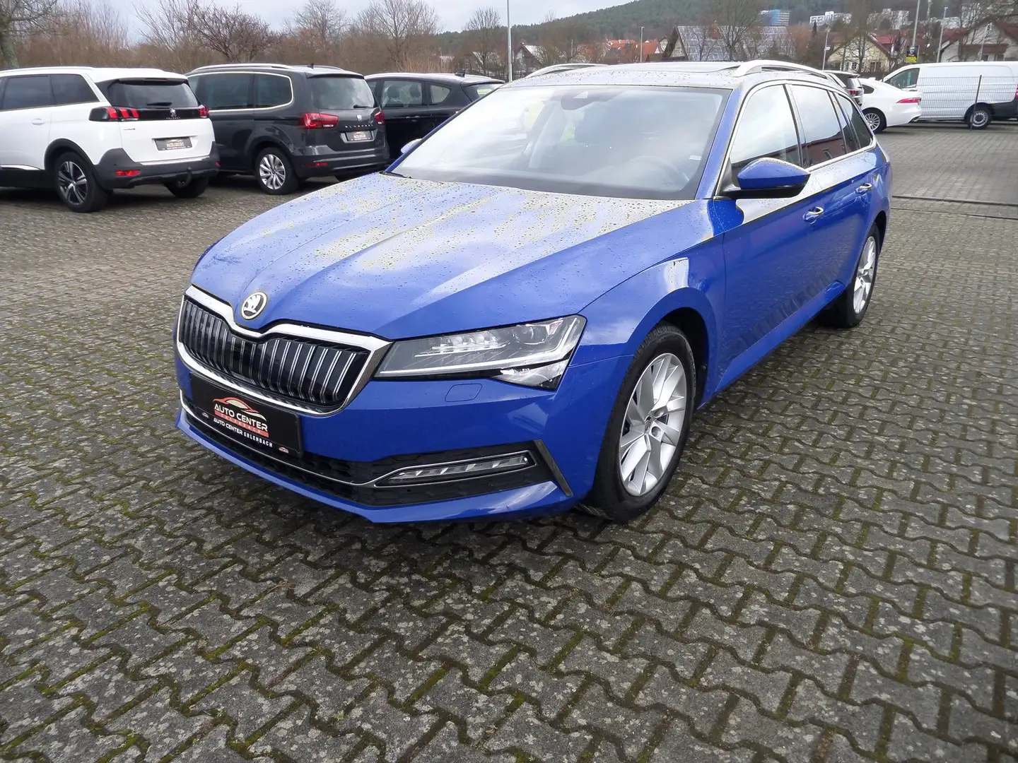 Skoda Superb Style iV Automatik+LED+AHK+Navi+Pano-SD+4xSHZ+1.HD Bleu - 2