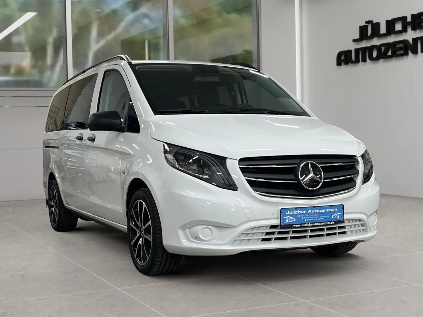 Mercedes-Benz Vito Tourer 116 CDI Edition lang Aut., 8-Sitzer Blanco - 2