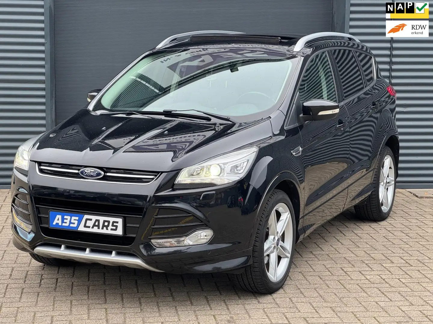 Ford Kuga 1.5 Titanium Plus |PANO|LEER|CAMERA|STOELVERWARMIN Noir - 1