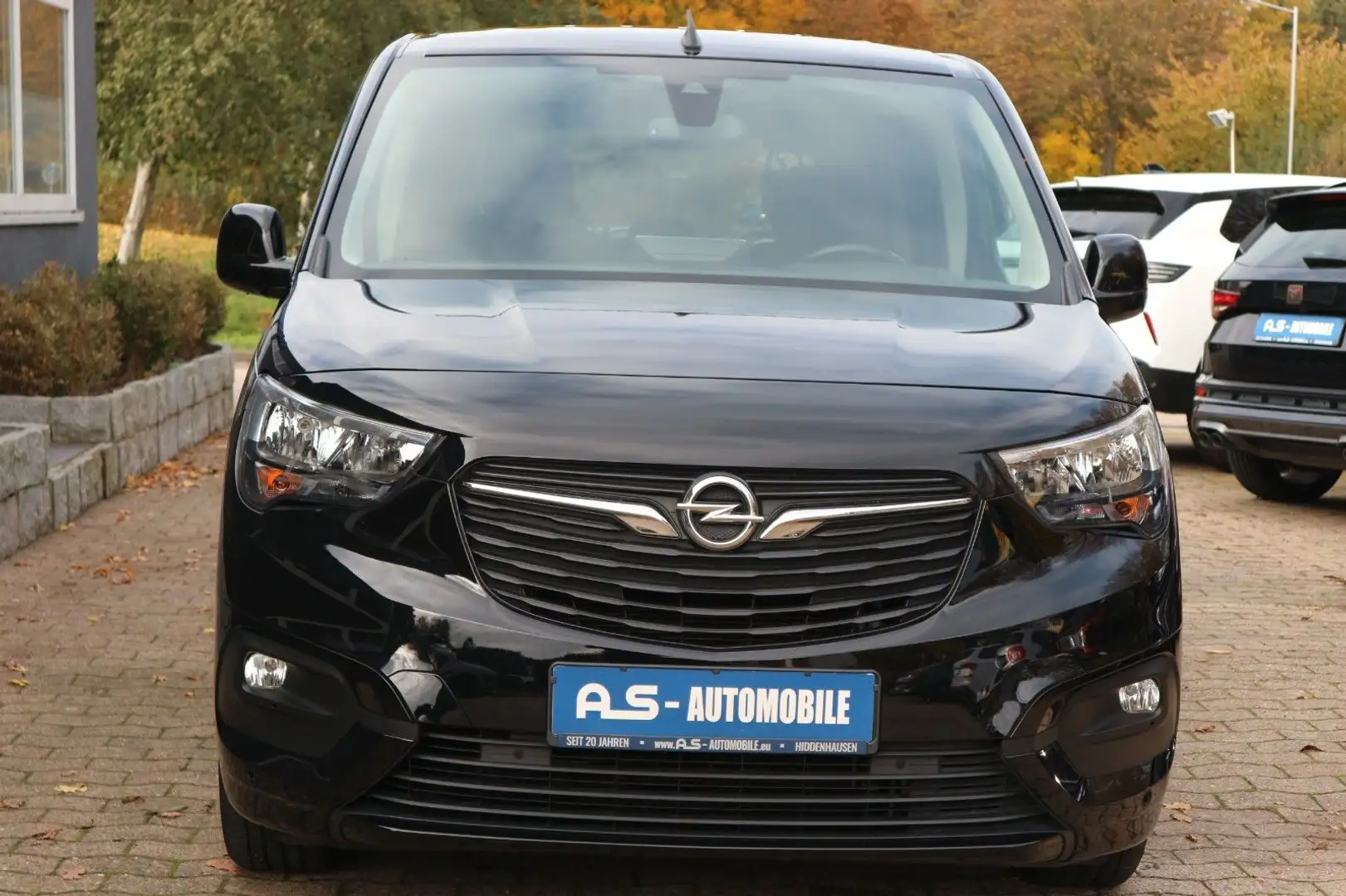 Opel Combo Life E Edition *2.HAND/RFK/NAVI/TEMPO/AHK* Noir - 2
