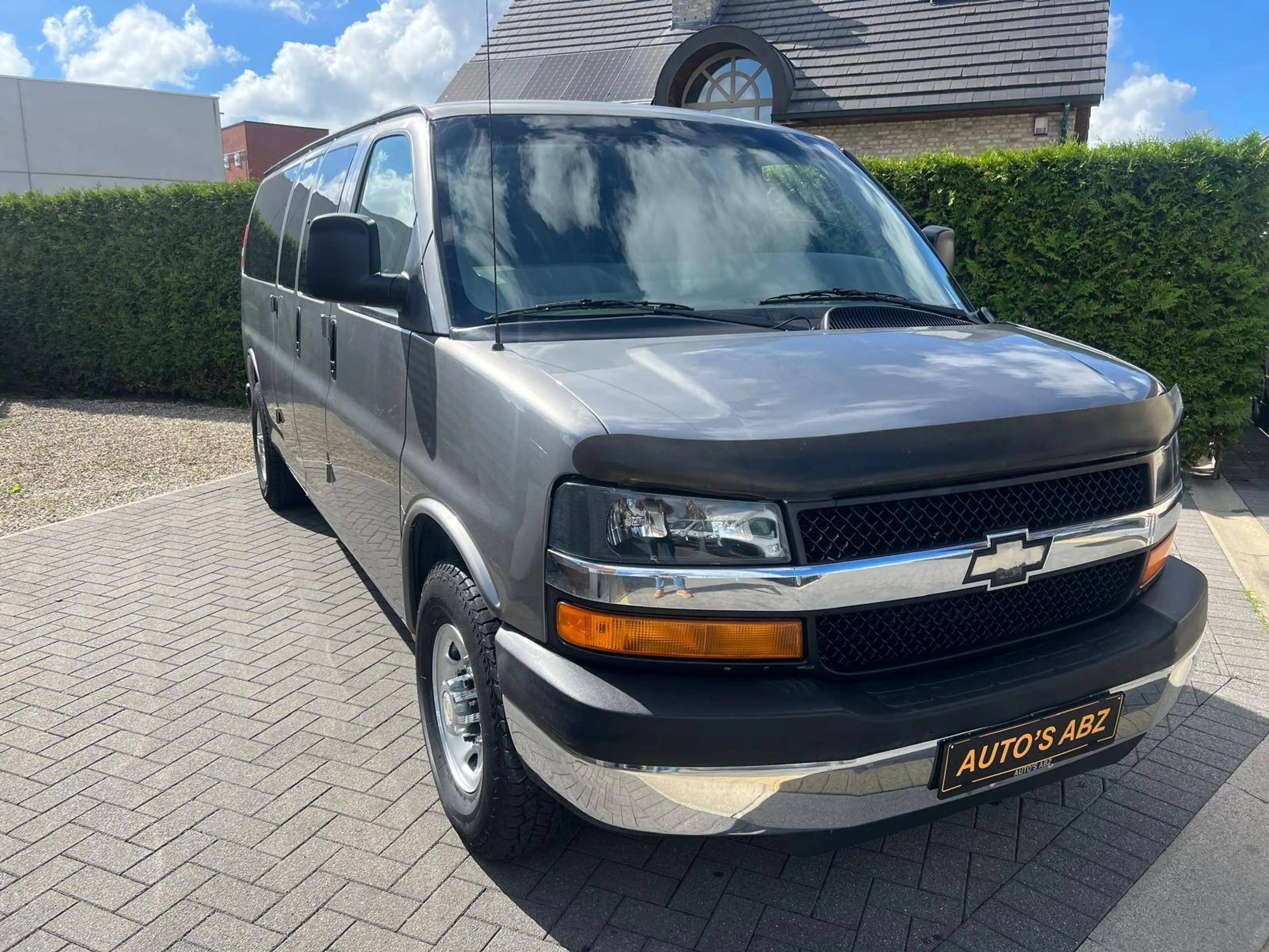 Chevrolet Express 3500 V8 — photo 3