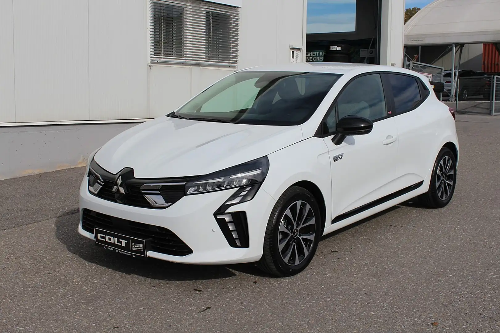 Mitsubishi Colt 1,6 HEV Invite Weiß - 1